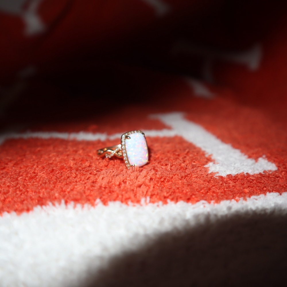 Opal 10k Yellow Gold Ring